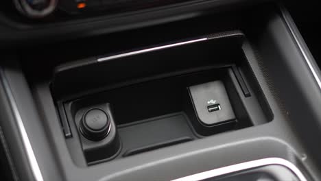 modern-car-interior,-CAR-USB-CONNECTORS