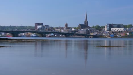 Cars-Driving-Through-The-Wexford-Bridge-Over-The-River-Slaney-With-Wexford-Town-Seen-From-Ferrybank-In-Ireland