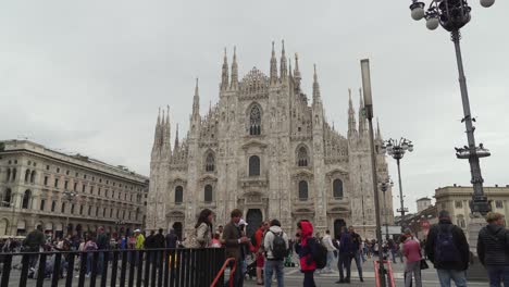 Catedral-De-Milán-En-Un-Día-Sombrío