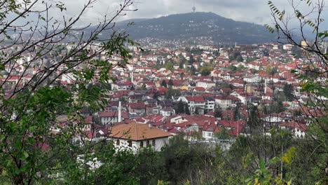 Sarajevo:-Paseo-Panorámico,-Espíritu-Olímpico,-Puesta-De-Sol,-Paseos-Por-El-Bazar,-Exploración-Callejera