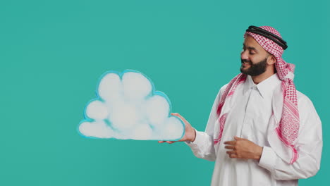 Middle-eastern-guy-presents-cloud-board