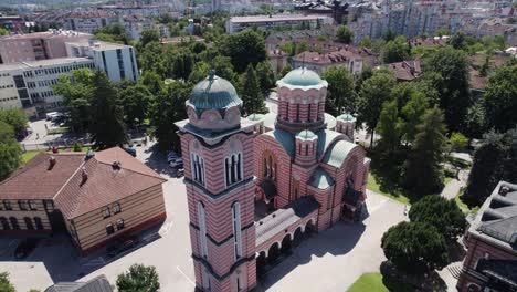 Luftorbit-Orthodoxe-Christliche-Kirche-Der-Heiligen-Dreifaltigkeit-In-Bosnien-Und-Herzegowina