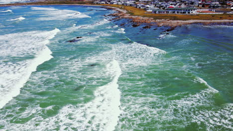 Rugged-coastline-of-Cape-Agulhas-at-Africa's-most-southern-tip