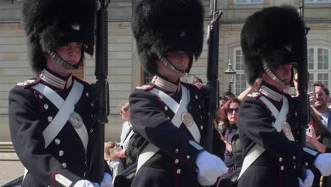 Royal-guards-in-uniform-marching-at-a-ceremonial-event