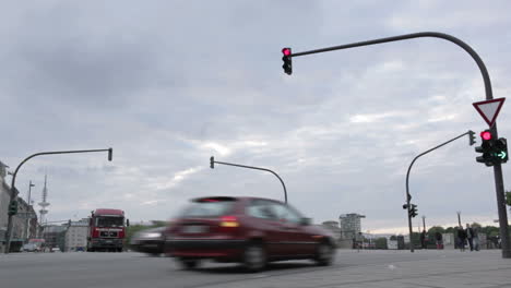 Crossroads-traffic-lights-and-pedestrians