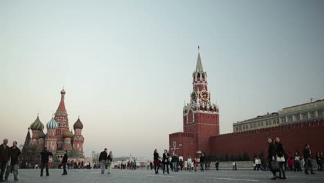 People-walking-in-Red-square-in-Moscow