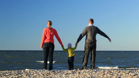 Young-family-at-the-seaside