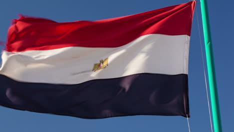 Bandera-Egipcia-Ondeando-Al-Viento