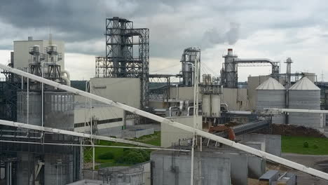 Eine-Industrielle-Ansicht-Eines-Vorstädtischen-Produktionsgebiets