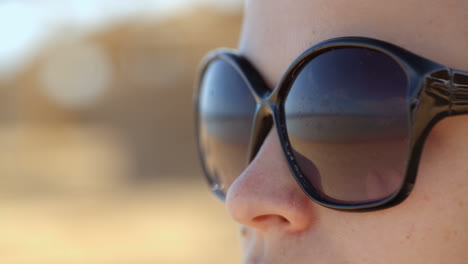 Woman-in-sunglasses