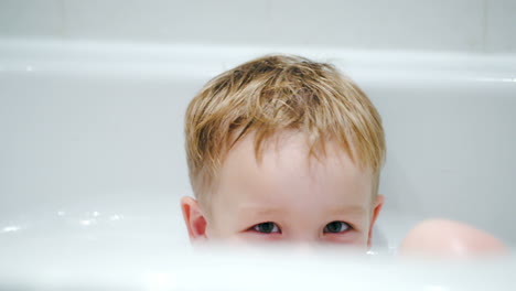Little-smiling-boy-in-the-bath