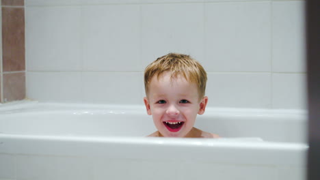 Laughing-boy-in-the-bath