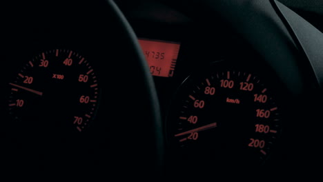 Car-dashboard-with-low-speed-shown