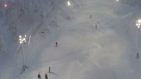 People-Training-on-Slope-for-Mogul-Skiing