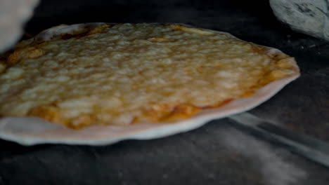 Fertig-Ist-Die-Leckere-Käsepizza
