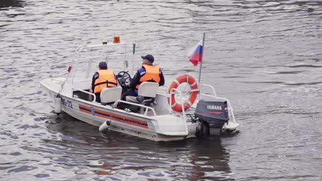 Motorboot-Des-Russischen-Katastrophenschutzministeriums