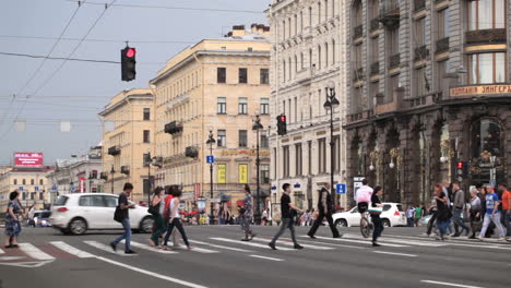 Pedestrian-crosswalks-on-the-Nevsky-Avenue