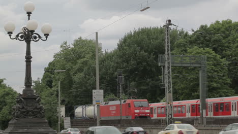 Roter-Güterzug