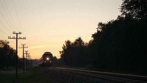 Train-passing-by-in-the-countryside