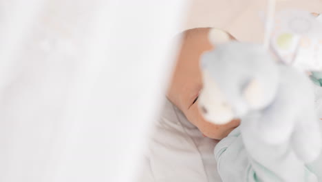 Schläfriges-Neugeborenes-Und-Sich-Drehendes-Kinderbett-Mobile