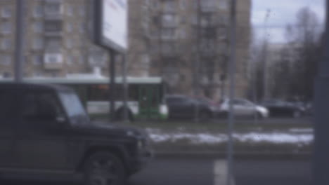 Autoverkehr-In-Moskau,-Russland,-Retro-Stil-Video