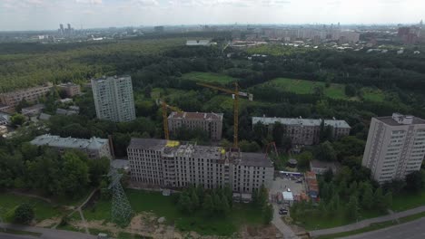 A-residential-district-with-hoisting-cranes