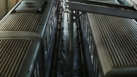 Trains-at-metro-station-in-Moscow