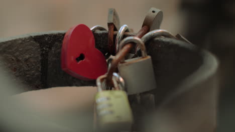 Love-locks-in-the-street