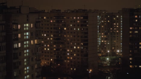 Hochhaus-Wohnblöcke-In-Der-Nacht-Moskau-Russland