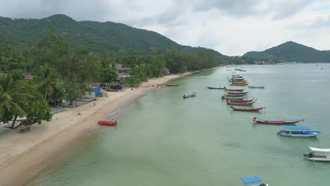 Beach-with-Boats