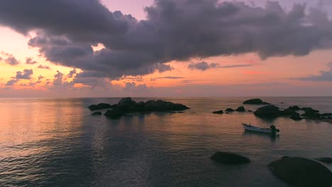 Abendaufnahme-Des-Strandes-Von-Sai-Nuan