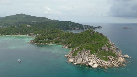 Aerial-view-of-tropical-paradise