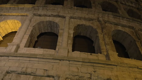 Famous-Roman-sight-Coliseum-at-night