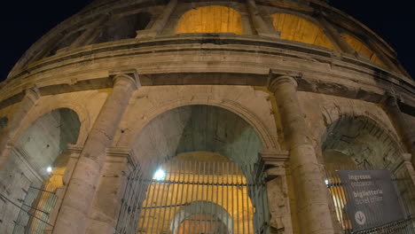 Nachtansicht-Des-Weltberühmten-Kolosseums