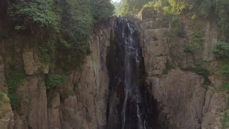 Nawarok-Waterfall---Breathtaking-Natural-Wonder