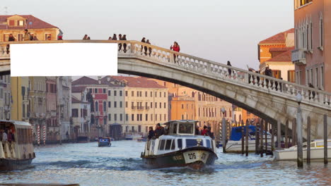 Canal-Grande-Und-Scalzi-Brücke-In-Venedig,-Italien