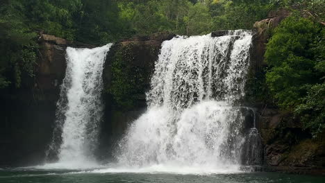 Slow-Motion-Waterfall