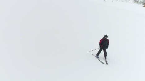 Mann-Ski-In-Sibirien