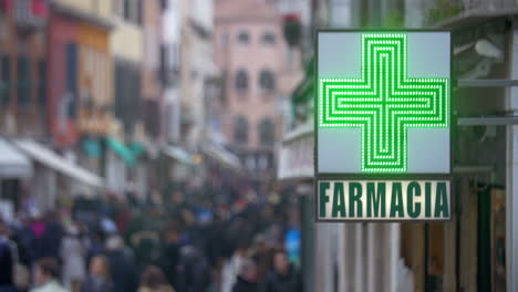 Signboard-of-Pharmacy-in-Italy