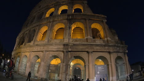 Coliseo-Nocturno-Como-Vista-Famosa-De-Roma
