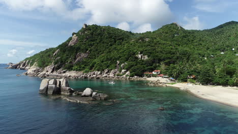 Explore-Tropical-Bay's-Beauty