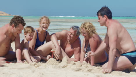 Big-Family-on-the-Beach