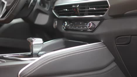 Closeup-a-manual-shift-of-modern-car-gear-shifter,-car-gear-shift-lever,-modern-car-interior,-maxus-D90