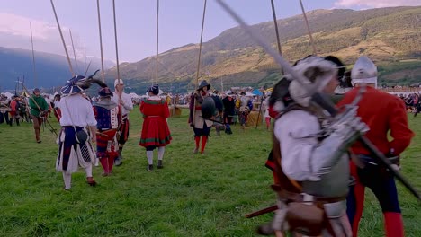 Eine-Szene-Der-Nachstellung-Der-Calvin-Schlacht-Bei-Den-Südtiroler-Mittelalterspielen