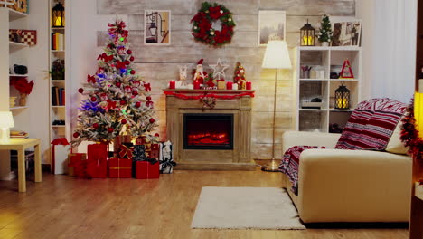 Ein-Wunderschönes-Wohnzimmer,-Das-Für-Die-Weihnachtsfeier-Dekoriert-Ist
