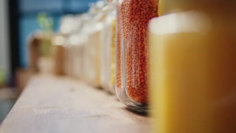 Selective-focus-of-pasta-and-cereals-in-glass-jars