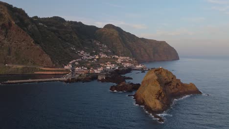Remote-village-and-port-off-the-coast-of-Madeira,-Portugal