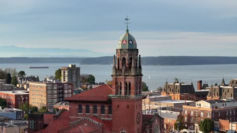 Romanische-Architektur-Der-Ersten-Presbyterianischen-Kirche-In-Tacoma,-Washington,-Vereinigte-Staaten