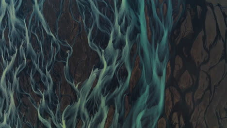 Kalfafell-River-Braids,-Iceland---Detailed-Perspective-of-a-River---Aerial-Drone-Shot