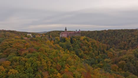 Schloss-Walbrzych-In-Niederschlesien,-Polen-#2
